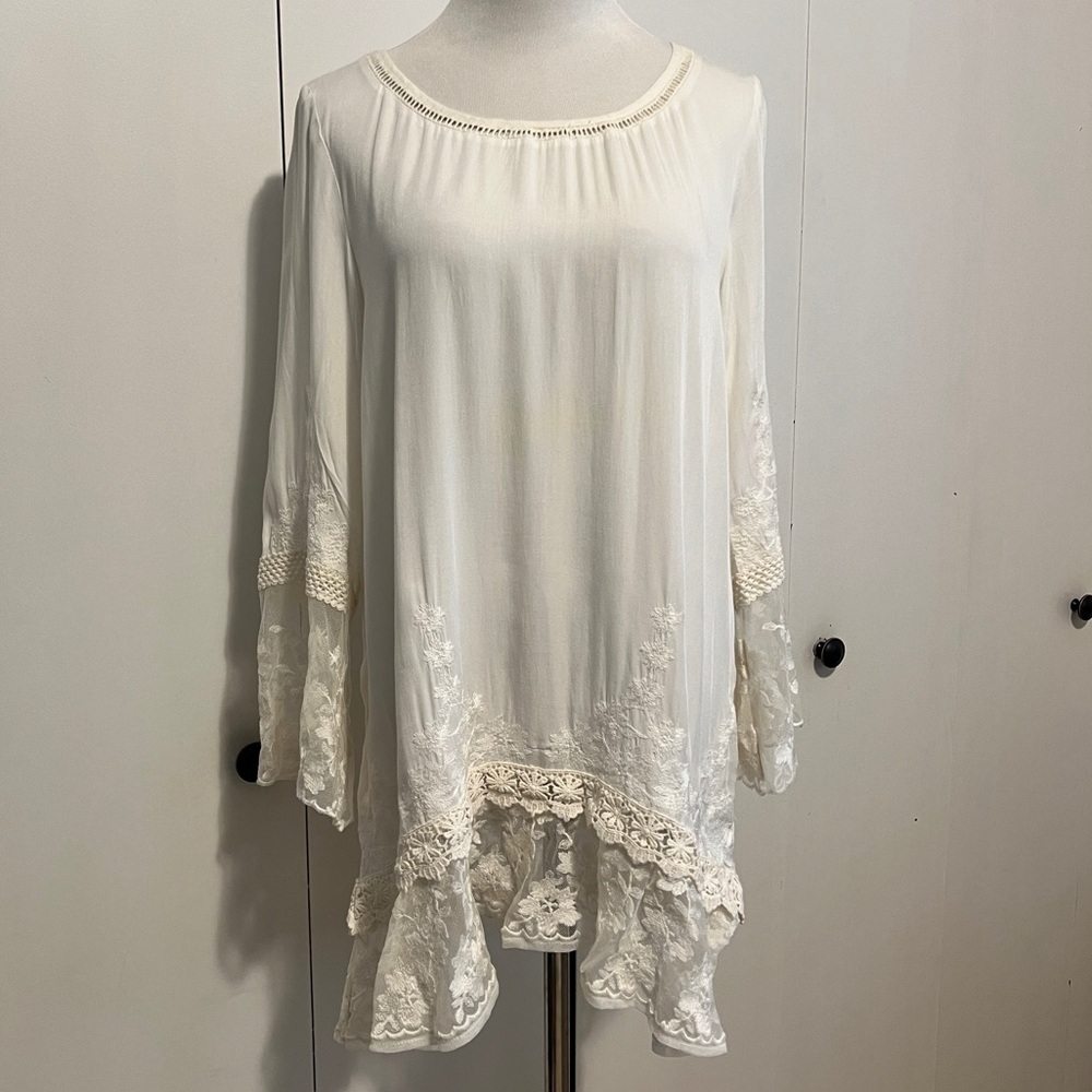 Sundance Ivory Lace Embroidered Top